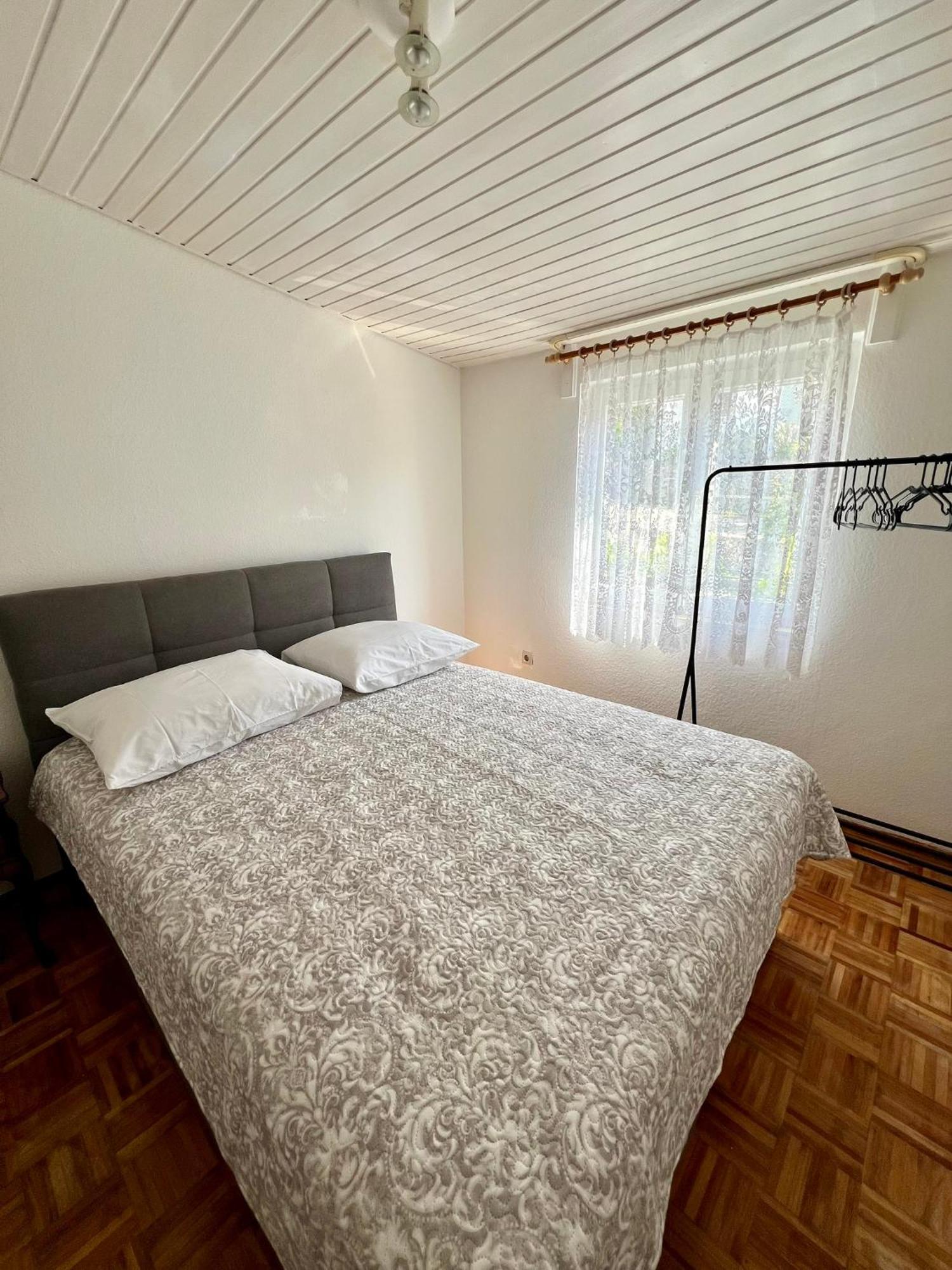Apartment Jole Razanj Exterior photo