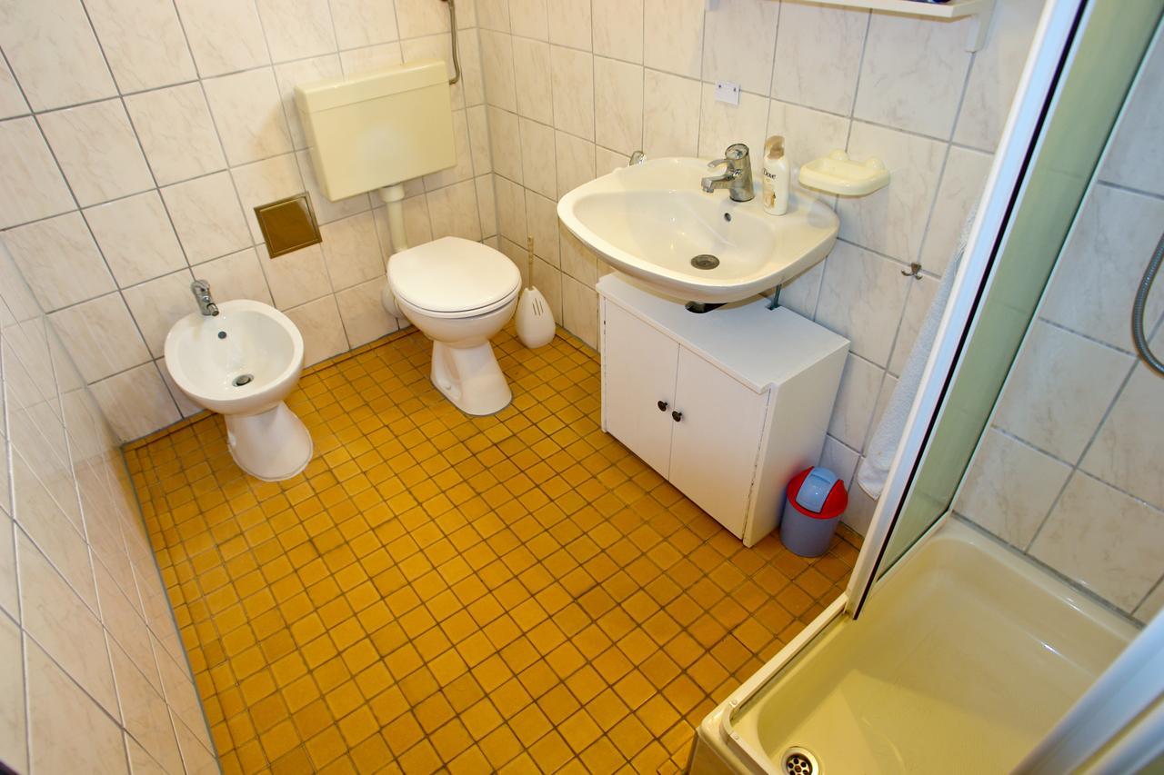Apartment Jole Razanj Exterior photo